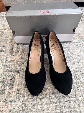 Ara Black Suede Pointed Toe Heels